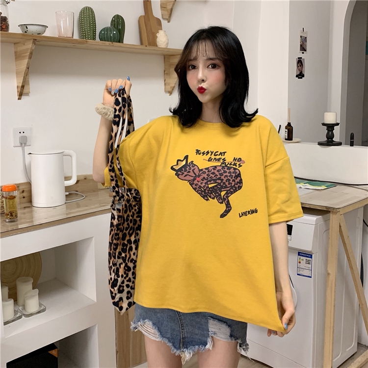 面料：棉+聚酯纖維尺寸：M衣長65 肩寬46 胸圍108 袖長26L衣長67 肩寬48 胸圍112 袖長27XL衣長69 肩寬50 胸圍116 袖長28XXL衣長71 肩寬52 胸圍120 袖長29訂