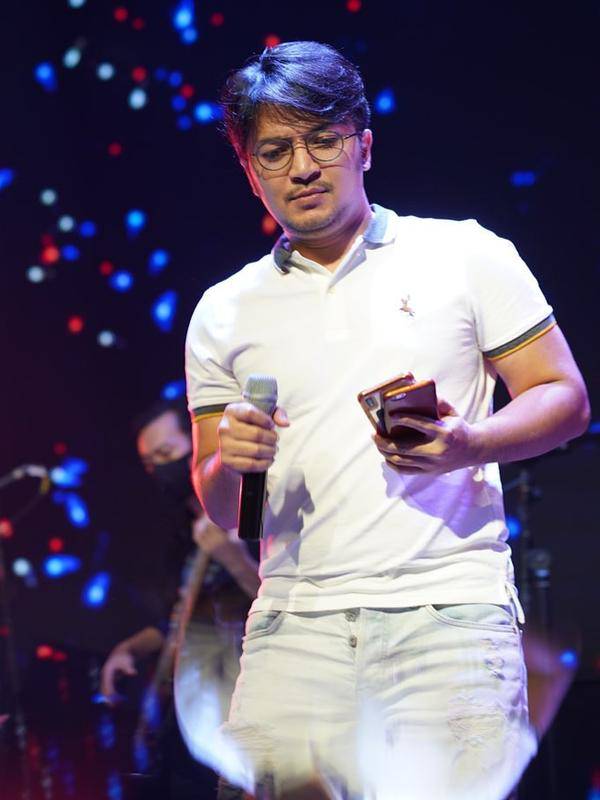 Potret Ihsan Tarore Seorang Penyanyi Sekaligus Aktor Di Pintu Berkah Indosiar Fimela Line Today