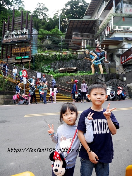 【烏來一日遊】#烏來老街 #必買伴手禮 #景麗特產行 #小米麻糬 #溫泉 #烏來台車 #瀑布 #烏來美食 #烏來景點 (36).JPG