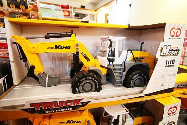 【三重特賣會】PUZZLE拍手童裝、樂米萬件玩具特賣會１折起！上萬種玩具最低只要２０元起，童裝破盤出清價５件２００元更有滿２０００現折２００超殺優惠活動