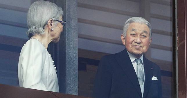 日本前任天皇驚傳「一周前發燒病倒」　缺席現任天皇生日會