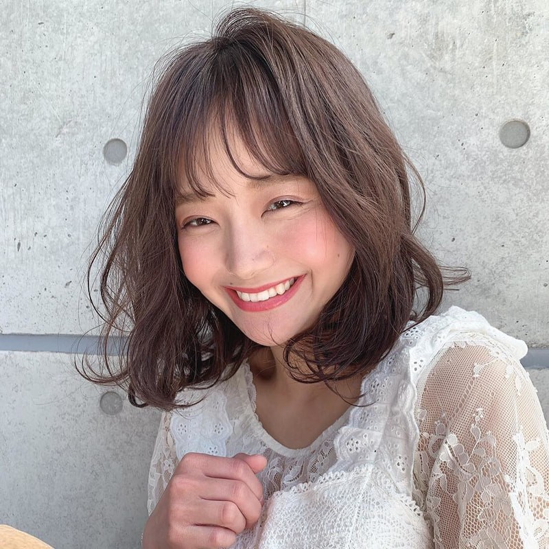 オン眉 は誰にでも似合う 面長 丸顔 の似合う切り方や 簡単ヘアアレンジ まで公開