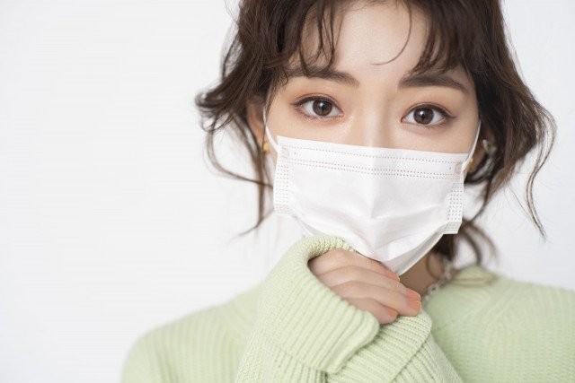 白マスクの日は顔の上半分が暗くなる 解決策は H M長井かおり直伝