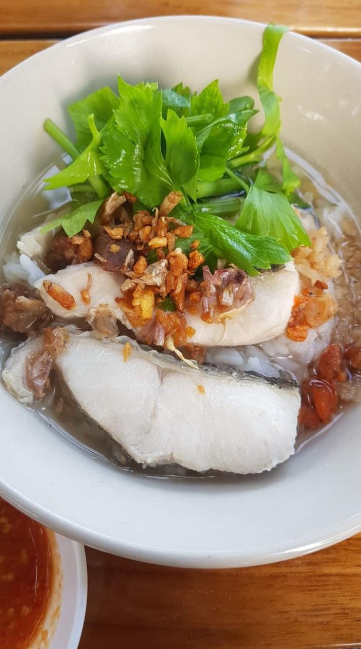 ร้านแหล่มข้าวต้มเครื่อง ตลาดไฟฟ้า