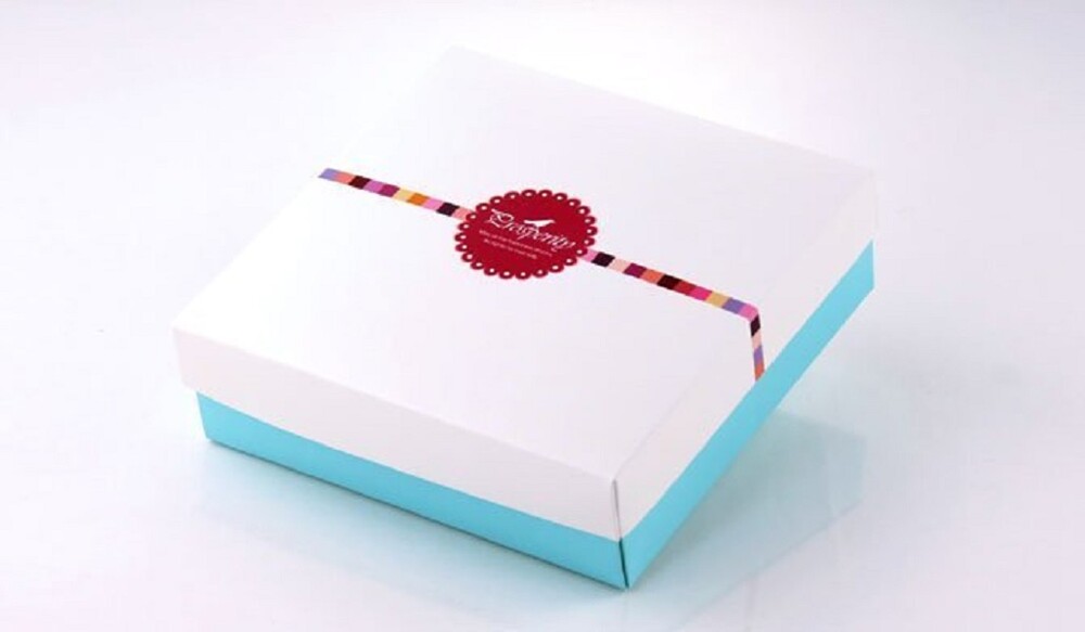 適合裝巧克力馬卡龍糖果餅乾等 每組皆附上隔板讓您方便使用 $20 / 包裝盒工廠直發最便宜 紙質加厚質感更好 量大價格另議!價格包您滿意!! 現貨庫存足夠批發做生意不用等 每組內含1個蓋 1個底.1個