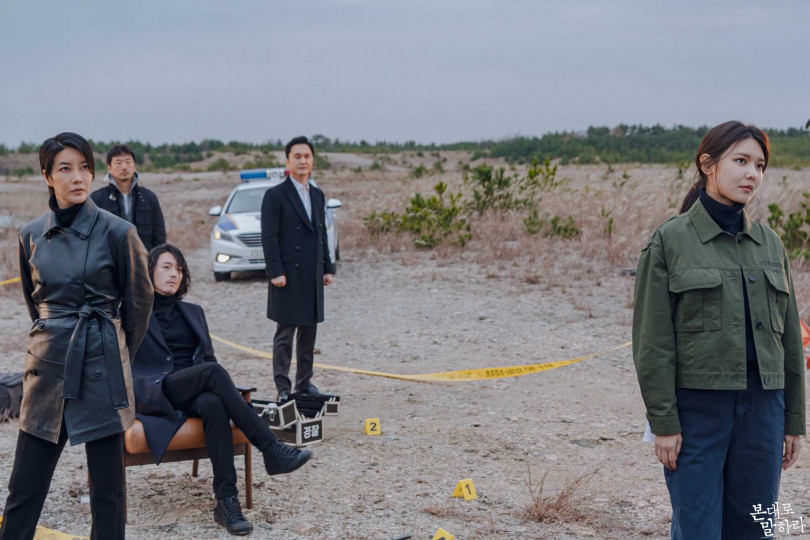 現實為截拳道高手的張赫在《如實陳述》坐著辦案，而不擅跑步的秀英卻有不少追逐戲。(圖/OCN)