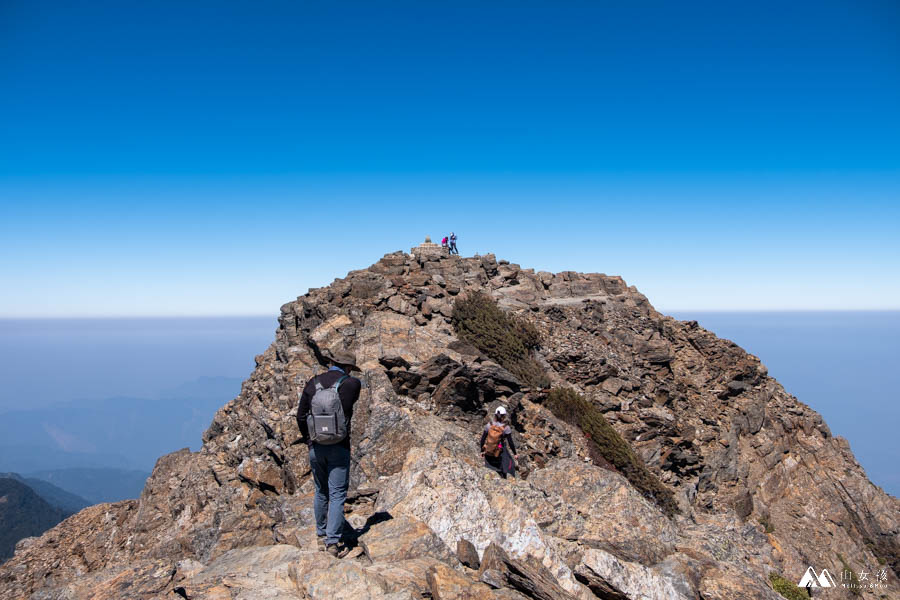 山女孩MelissaxMao冒險生活_玉山主峰東峰西峰兩天一夜_登山紀錄分享-104.jpg