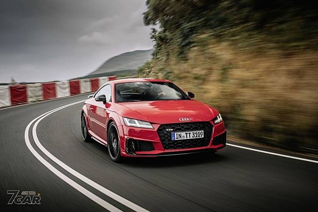 頂級跑車Audi TTS Coupé / Roadster 正式推出| 小七車觀點| LINE TODAY