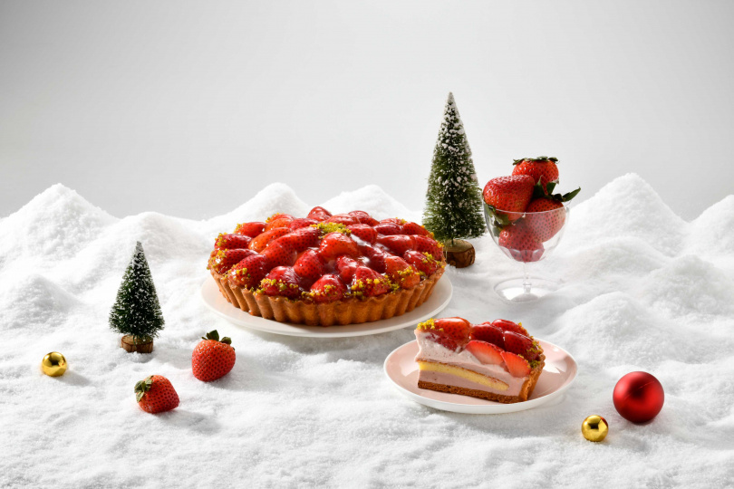 「歡樂鮮莓派」選用嬌豔欲滴的新鮮草莓，甜度與風味絕佳，搭配厚實酥脆的塔皮與草莓卡士達奶油香甜的莓果酸味，憑隨享卡預購整模派塔可享9折優惠！