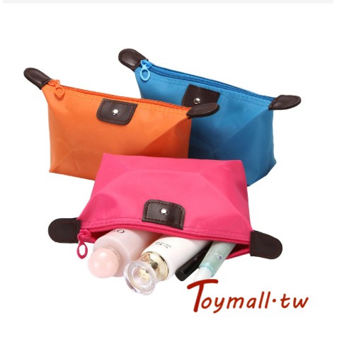 贈人玫瑰，手留餘香】規格：材質：尼龍顏色：綠色，黃色，紅色，玫紅色尺寸：220 * 160 * 5mm 包裝內容： 1 x女性化妝美容化妝包備註： 由於不同顯示器的區別，圖片可能無法反映實際顏色該項目