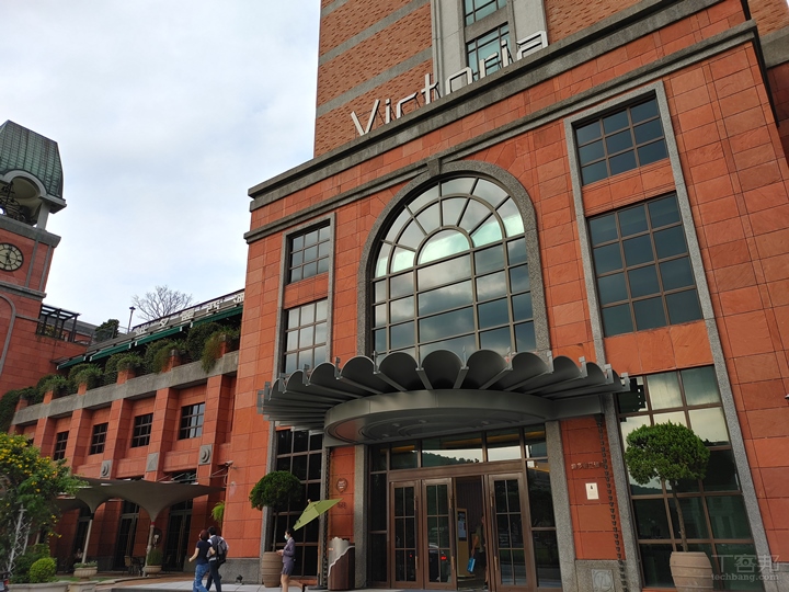 LG V60 ThinQ 5G review