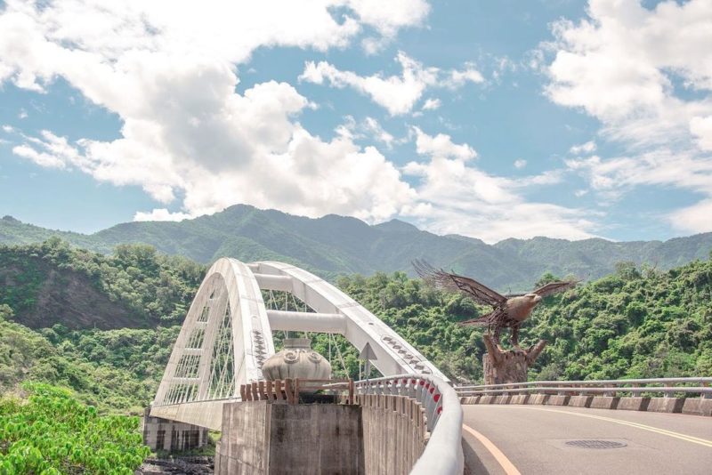 龍頭山老鷹谷,多納大橋,高雄景點