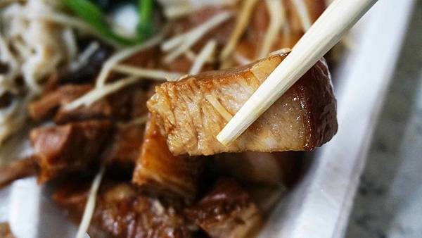 【台北美食】阿樹小吃-隱藏在狹小巷弄裡CP值爆表的小吃店