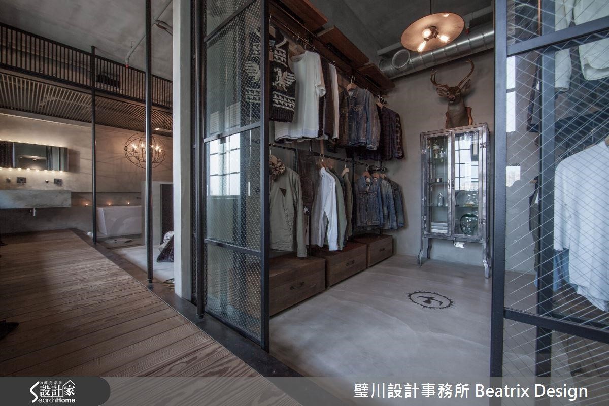 若空間允許，可盡量運用吊掛式收納，易保持整潔外，也能方便穿搭挑選。>>看完整圖庫