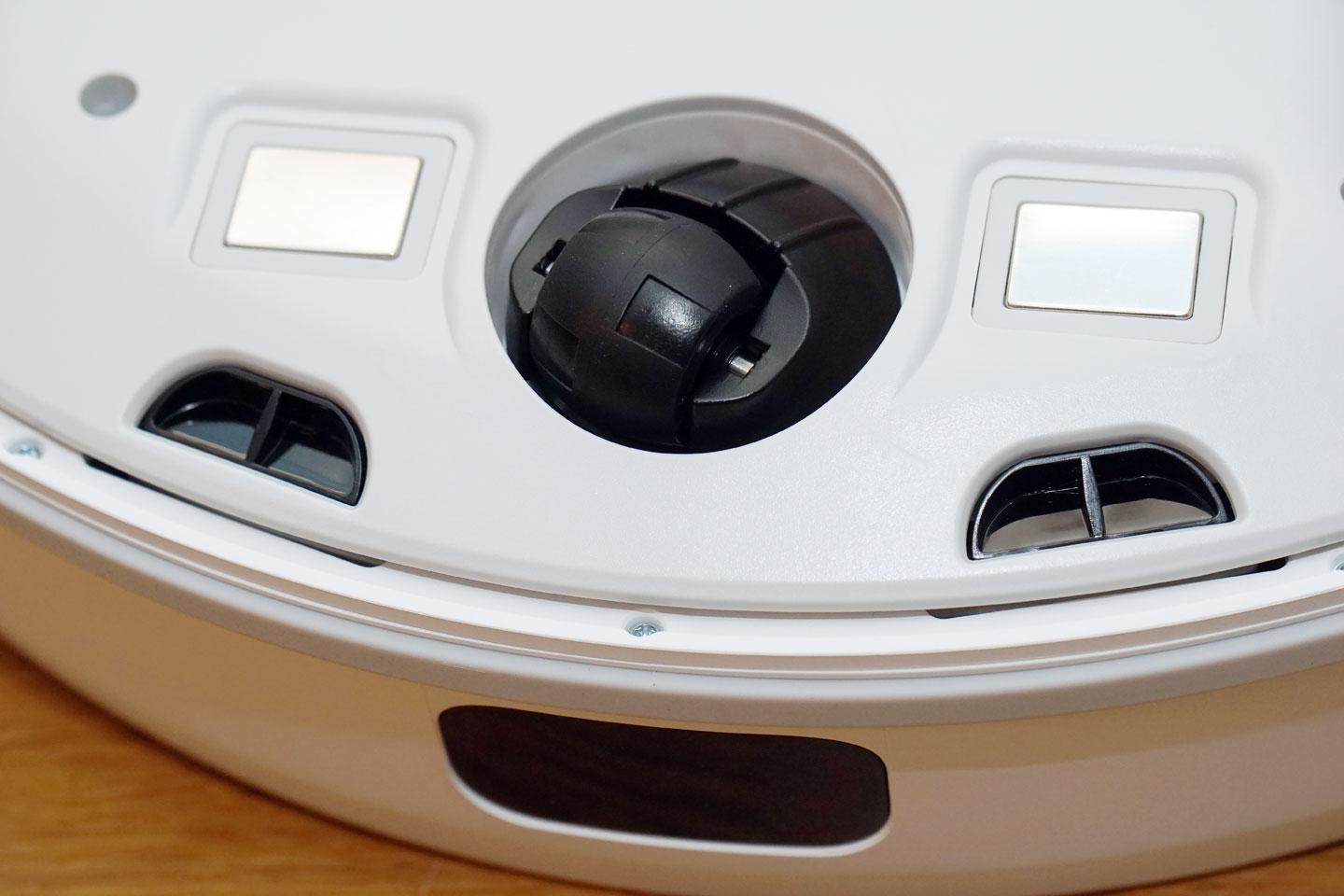 高顏值，功能更全面！一機雙用的 eufy RoboVac L70 Hybrid 掃拖二合一機器人開箱評測！