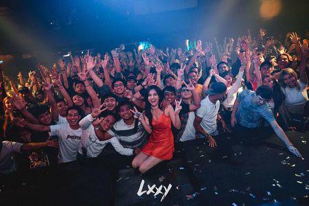 Potret DJ Una yang Bikin Netizen Salfok Hingga 