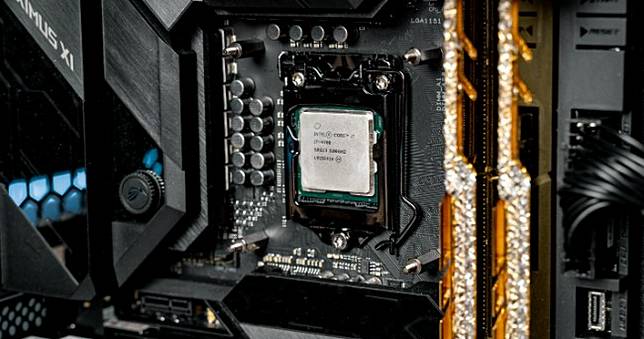 中高階遊戲平台運算核心：Intel Core i7-9700真八核遊戲效能實測