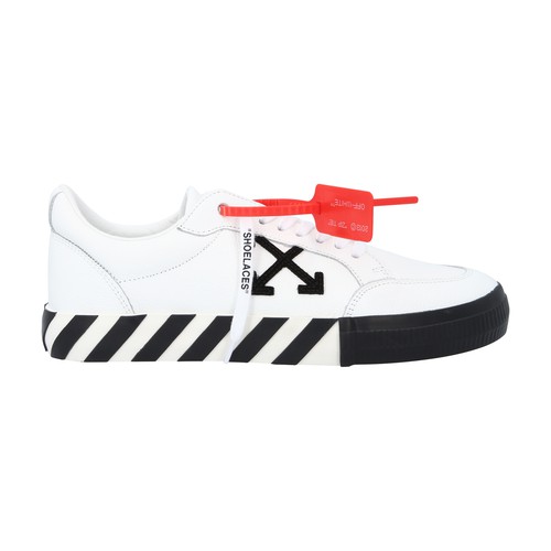 Off-White is run by Virgil Abloh, the celebrities' favourite designer. His streetwear brand, a subtl