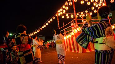 夏日參加日本祭典必學盆舞！學會最簡單的盆踊「炭坑節」音頭輕易融入日本舞群