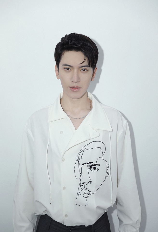 熱播古裝甜寵劇古裝男神5：完顏洛絨 飾演《她和他的戀愛劇本》朱宣文