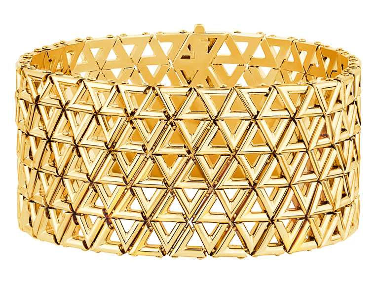LOUIS VUITTON「LV Volt」系列，Mesh黃金鑲鑽手鐲╱1,200,000元。（圖╱LV提供）