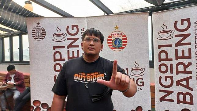 Ketua Umum The Jakmania, Diky Soemarno saat ditemui usia mengikuti acara pengumuman pelatih anyar Persija Jakarta di Hotel Monopoli, Jakarta, Kamis (10//6/2021).