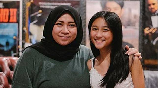 Chloe Xaveria dan Melly Goeslaw