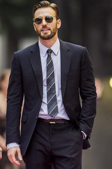 「美國隊長」克里斯伊凡的西裝穿搭技巧，原來男神都這樣穿！