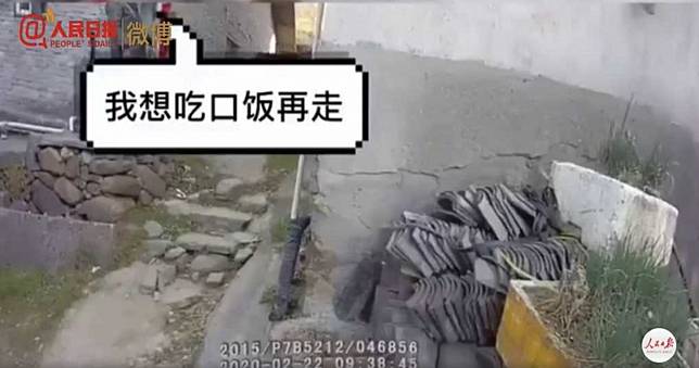 嫌醫院伙食差！隔離老翁偷跑回家吃麵　員警怒斥：你良心呢？