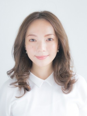 アクセなしで決まる 大人のこなれひとつ結び