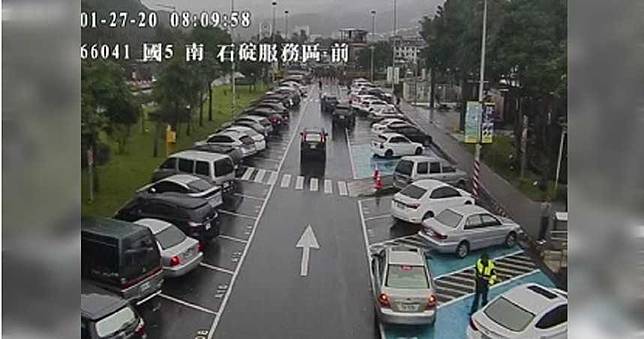 年假車流今最高峰　3國道高乘載管制