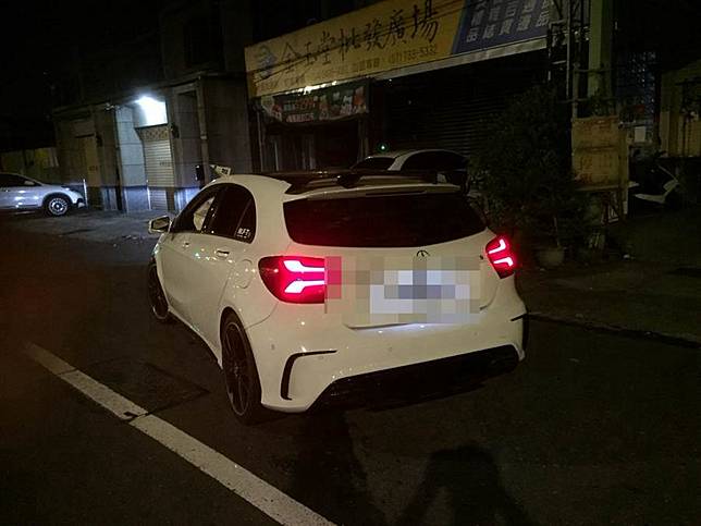 賓士車撞死興大生駕駛閃逃