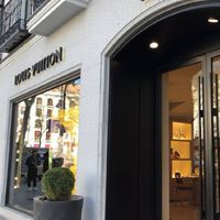 精品名牌潮牌自由商品交流買賣