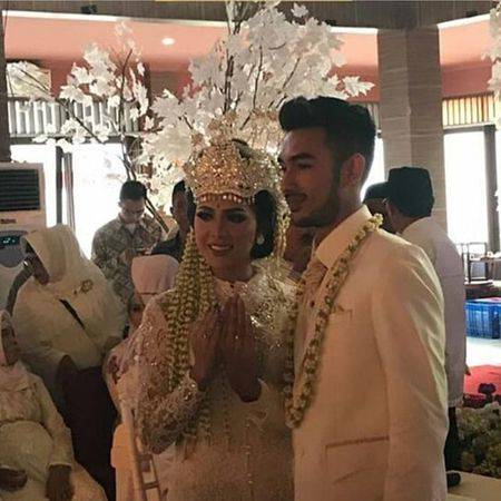 Momen Akad Resepsi Nikah Raya Kitty Dan Abid Zia Penuh Cinta