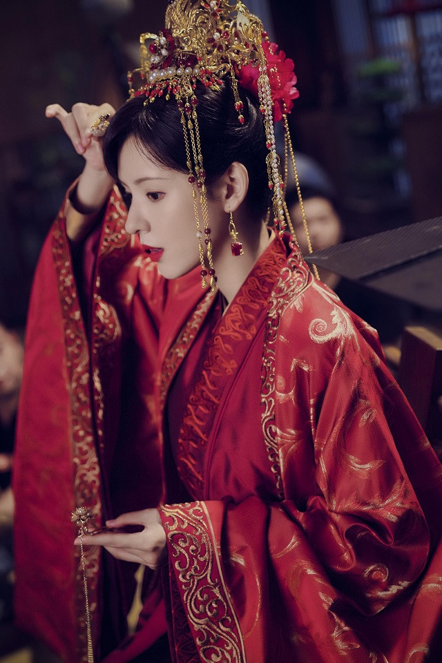 近期熱播古裝劇「紅衣美人」5：張予曦 飾演《琉璃》褚玲瓏