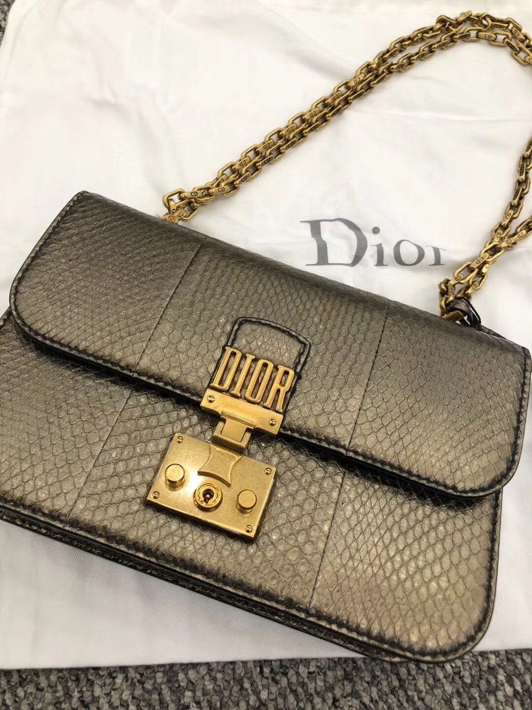 【Chiu189英歐代購】DIOR Dioraddict 迪奧 蛇紋 翻蓋式 肩背包 郵差包