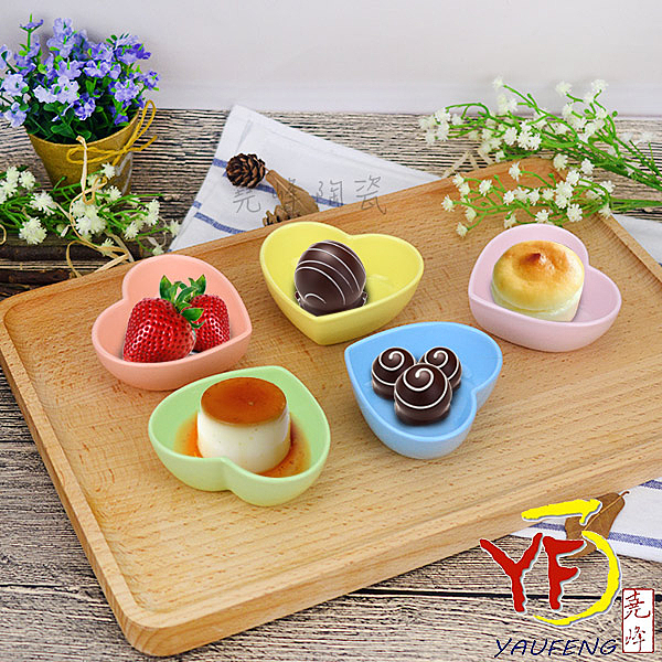 親愛的我把餐桌變美了，烹調美食更加美味就帶走這款濃濃法式風格陶瓷碟碗，最高境界品味獨具法式風格餐具~