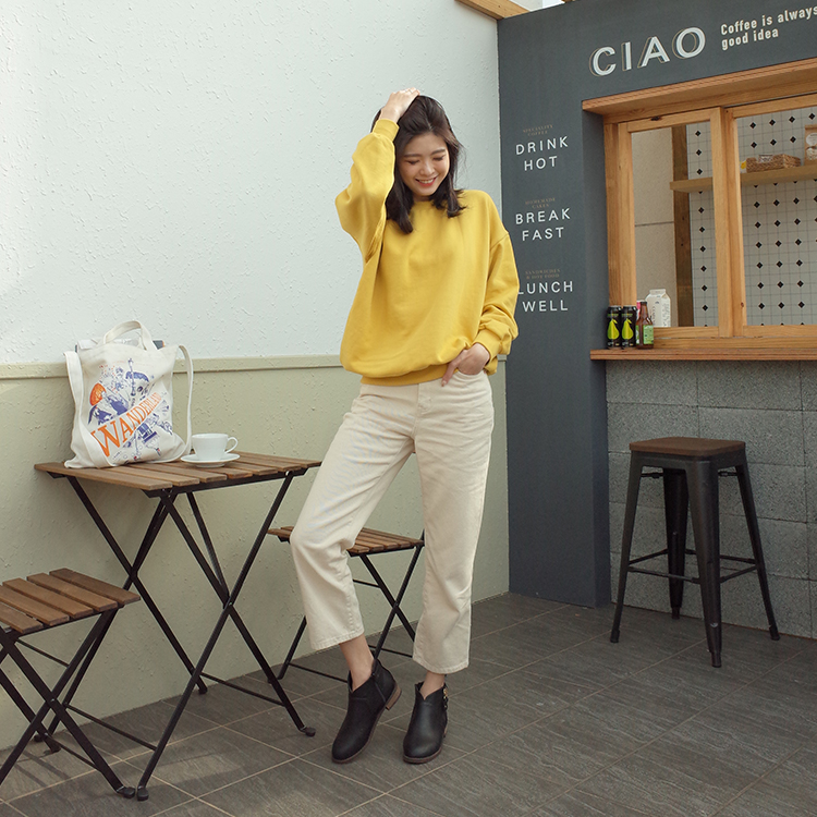 小V口側拉鍊平底短靴 艾莉穿搭