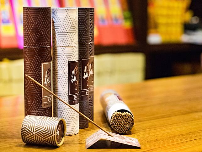 ▲「陳振芳香舖」(看地圖) 採用傳統花碼符號等視覺運用，打造懷舊文創香鋪，傳遞薰香療癒的核心價值。(圖/臺北市政府)