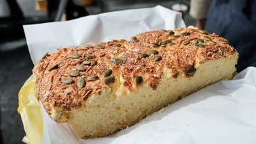 名東蛋糕 台南伴手禮，古早味的傳統現烤蛋糕，南瓜乳酪、爆漿巧克力口味