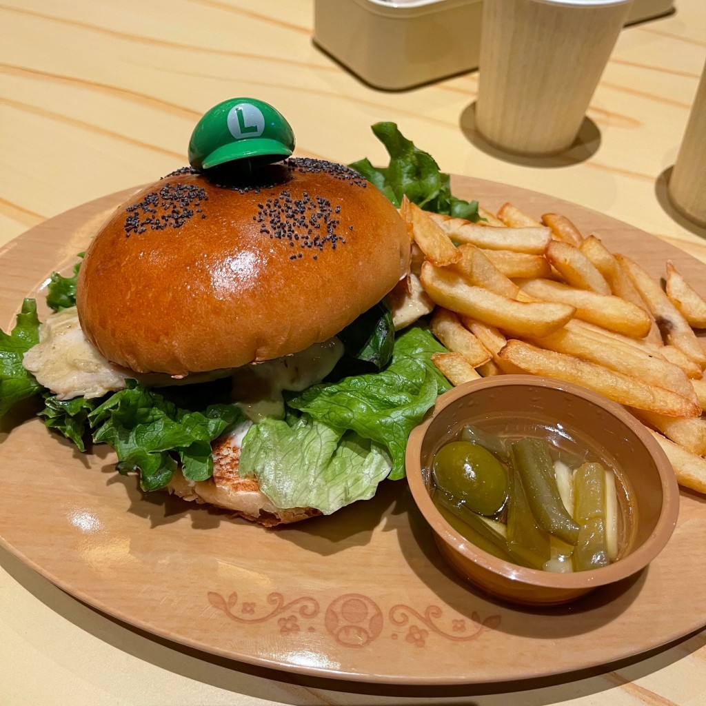 ユーザーが投稿したルイージバーガーの写真 - 実際訪問したユーザーが直接撮影して投稿した桜島テーマカフェキノピオ・カフェの写真