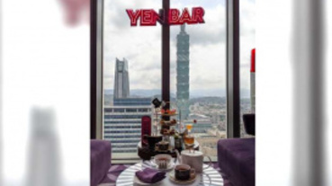 用甜點與骨瓷盤神遊英倫