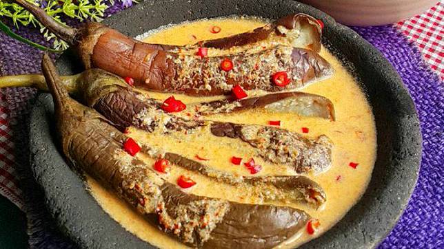 Pecak Terong Ungu Kuah Santan, Sederhana tapi Nikmat