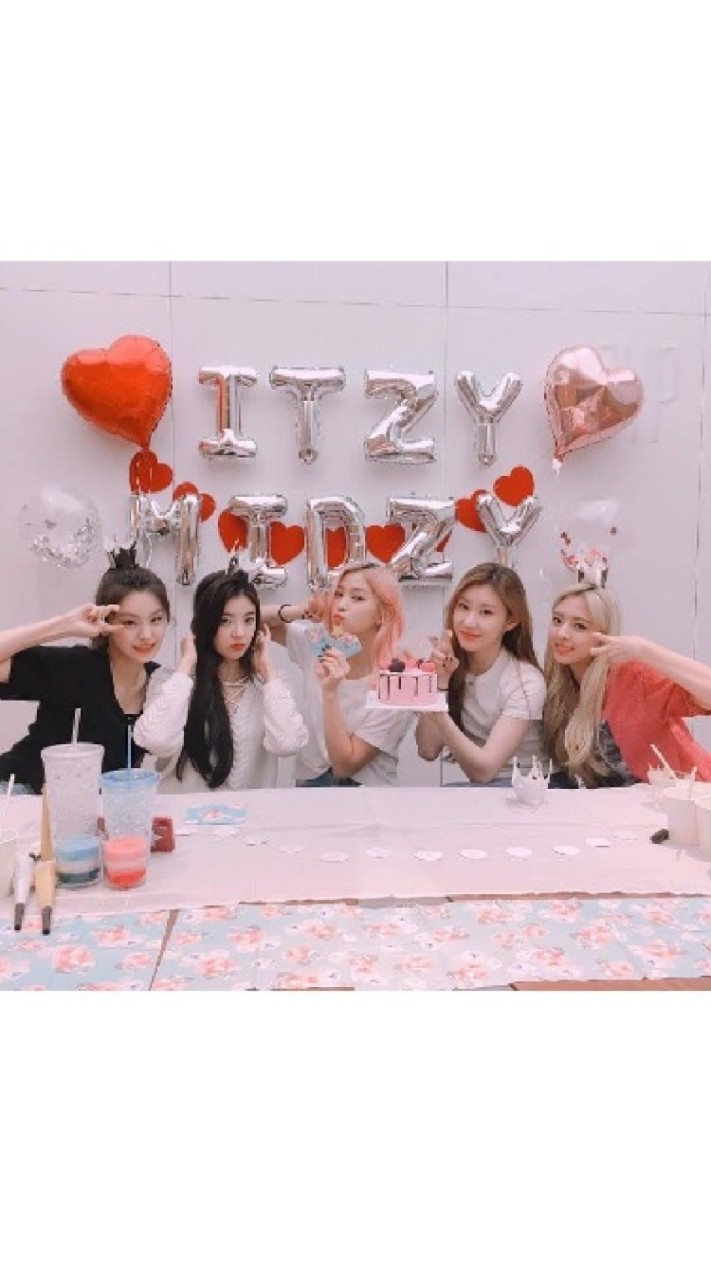 ITZY🤍MIDZY OpenChat