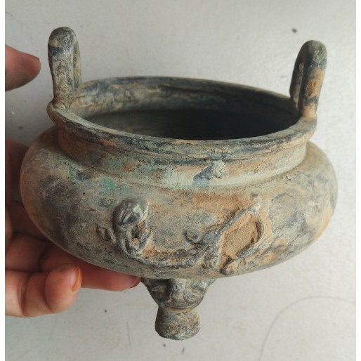 不可能保證每一件所售物品都盡善盡美。如果您在收到物品后，有不同的意見和理解，歡迎您及時指出，愿在與您的交流探討中得以改進與提高！ 寶貝均為實物拍攝，但我們的產品是純手工作品，另由于顯示器色差，拍攝光線