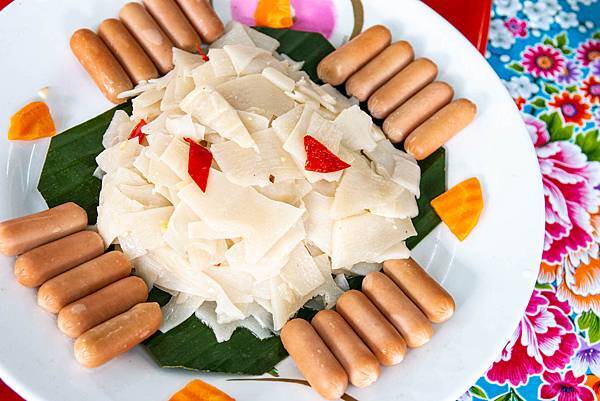 【日月潭一日遊】南投頭社活盆地農村美食餐桌與休閒農場-體驗不一樣的在地食材美味佳餚與獨特河道獨木舟體驗