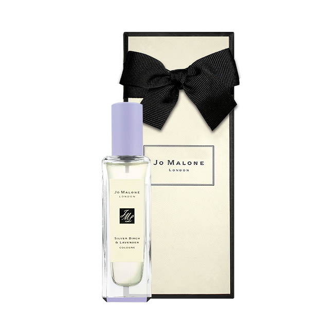 ◆ 由三位調香師以不同視角重新詮釋具有Jo Malone London風格的薰衣草香調◆ 運用南法薰衣草做香氛的核心主軸，再揉合更多清新調與花香調做層次◆ 絕美紫色瓶身初調：葡萄柚、茴香中調：英國薰衣