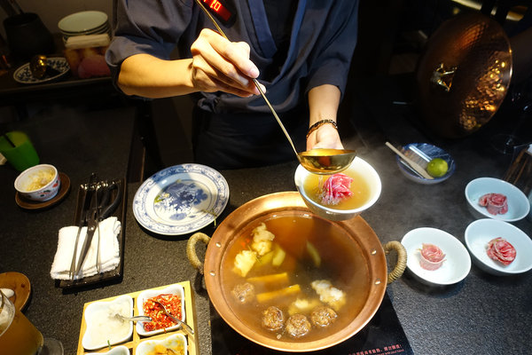 蘭亭鍋物割烹-信義安和站聚餐餐廳，蘭亭和牛極緻料理，聚餐、節日慶祝及慶生餐廳推薦，滿足五感饗宴的精緻料理(附蘭亭火鍋菜單)