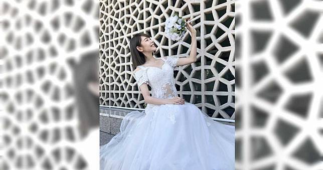 林明禎拿著捧花甜笑...絕美婚紗照曝光