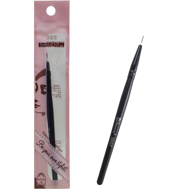 主材質：尼龍毛、木桿、鋁管。 容量：1支。 毛性彈性佳，描繪睫毛根部及修飾眼線的好工具。